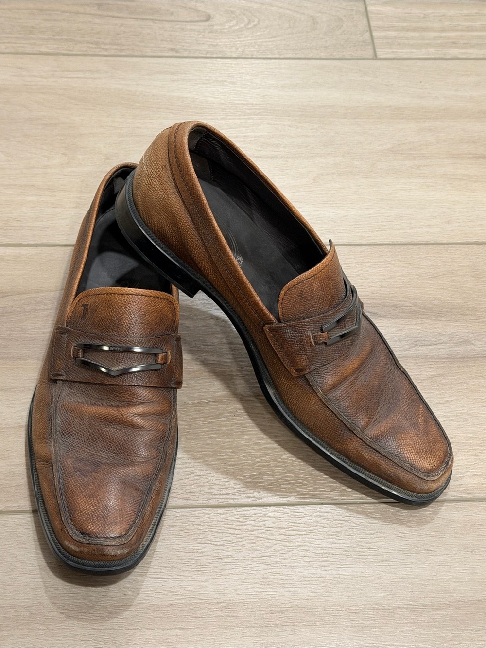 Tod's Men's Brown Textured Leather Metal Hardware Penny Loafers Dress Shoes Size